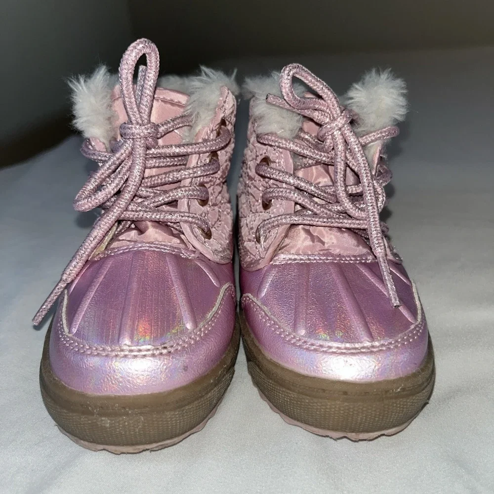 Oshkosh Tarin-G Pink Lightweight Warm Water Resistant Boots Size‎ 8